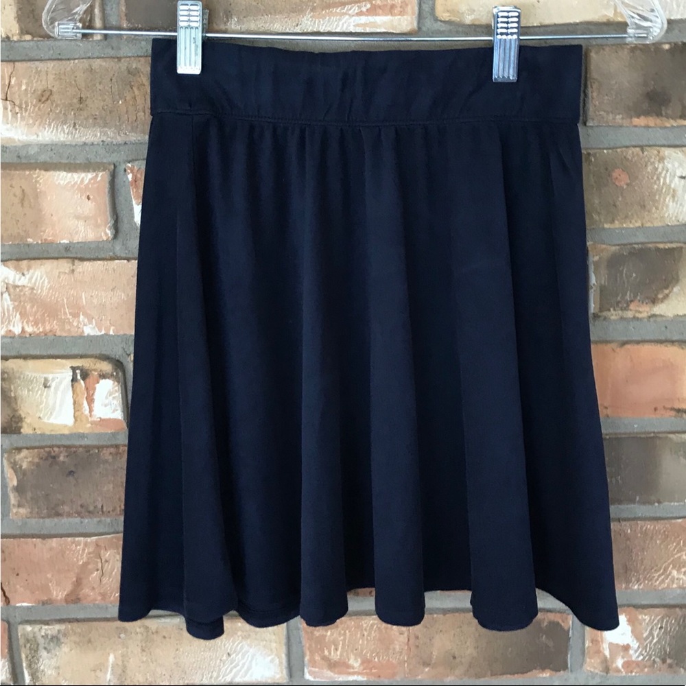 Hollister Women’s Suede Navy Pleated Skirt XS